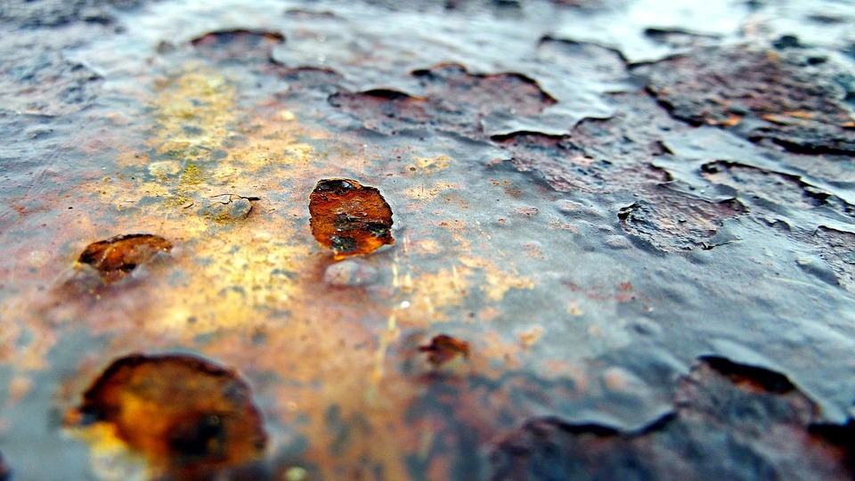 water heater rusted